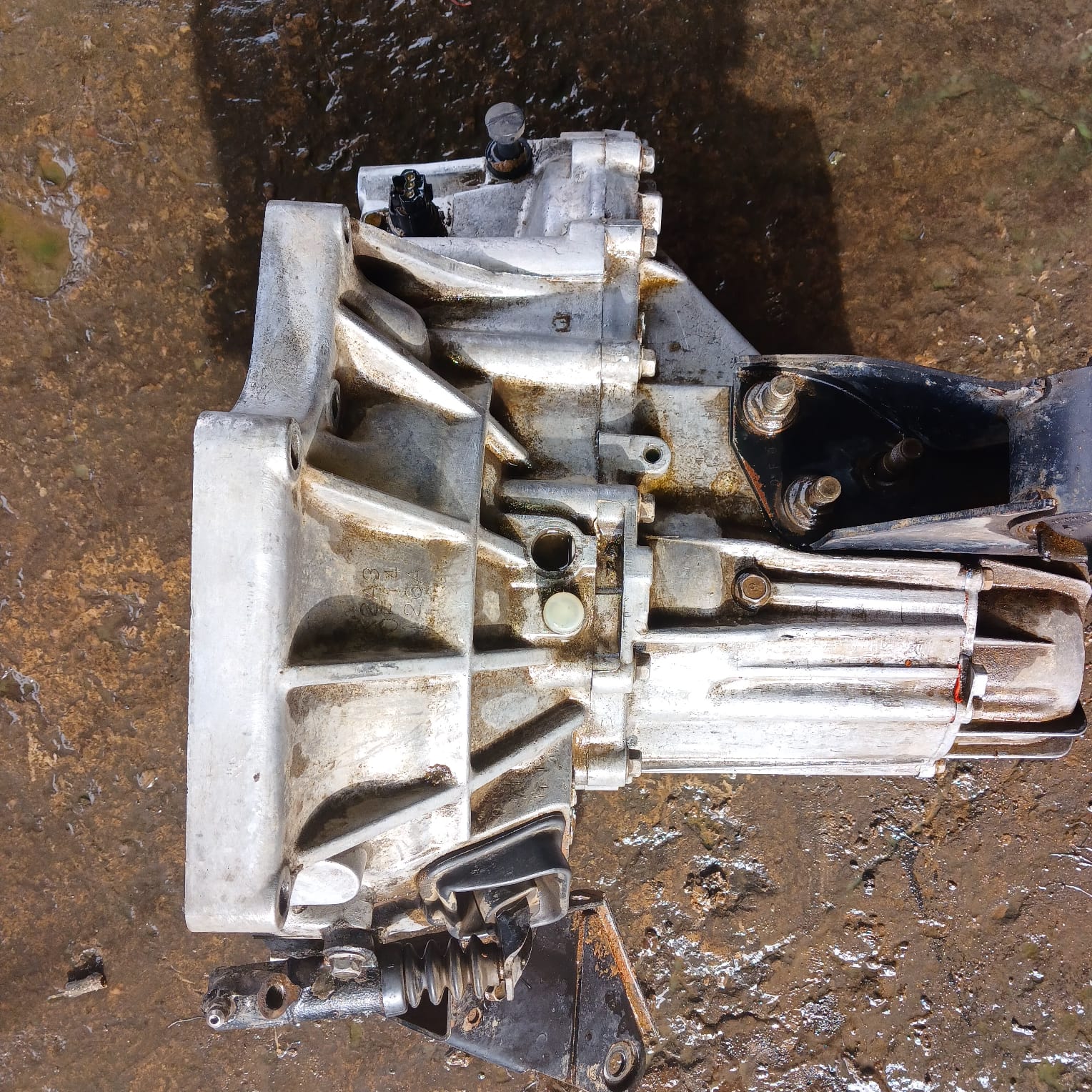KIA SHUMA 5 SPEED GEARBOX FOR SALE - Private Seller