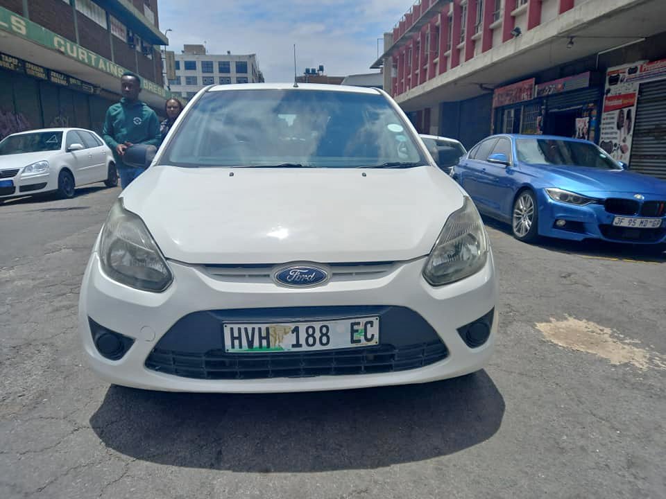 2012 FORD FIGO 1.4 PETROL, MANUAL TRANSMISSION, WHITE COLOUR, MILEAGE 81000KM,. Spare key
