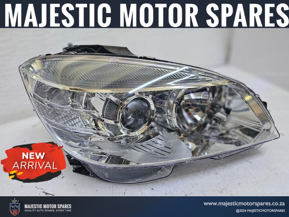 Mercedes Benz W204 Xenon Headlight for Sale Brand New - Private Seller Mercedes Benz W204 Xenon Headlight for Sale Brand New - Private Seller