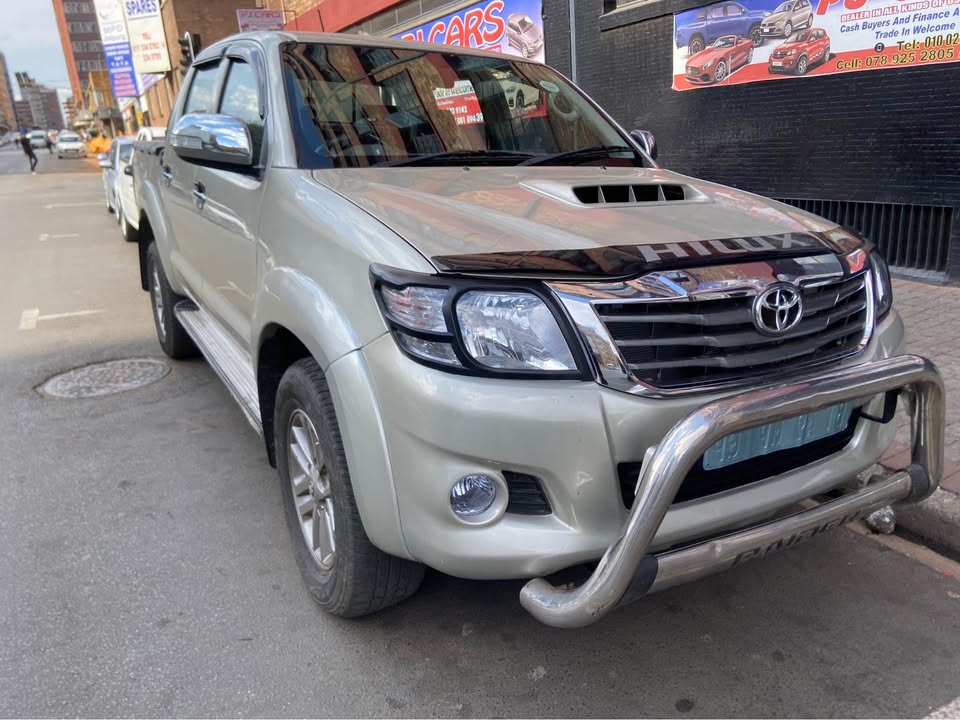 2014 Toyota Hilux 3.0 D4D manual 105.000km