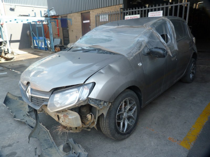 Renault Sandero 900T Dynamique Manual Gold - 2015 STRIPPING FOR SPARES - Private Seller