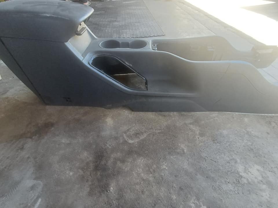 Ford ranger center consol - Private Seller Ford ranger center consol - Private Seller