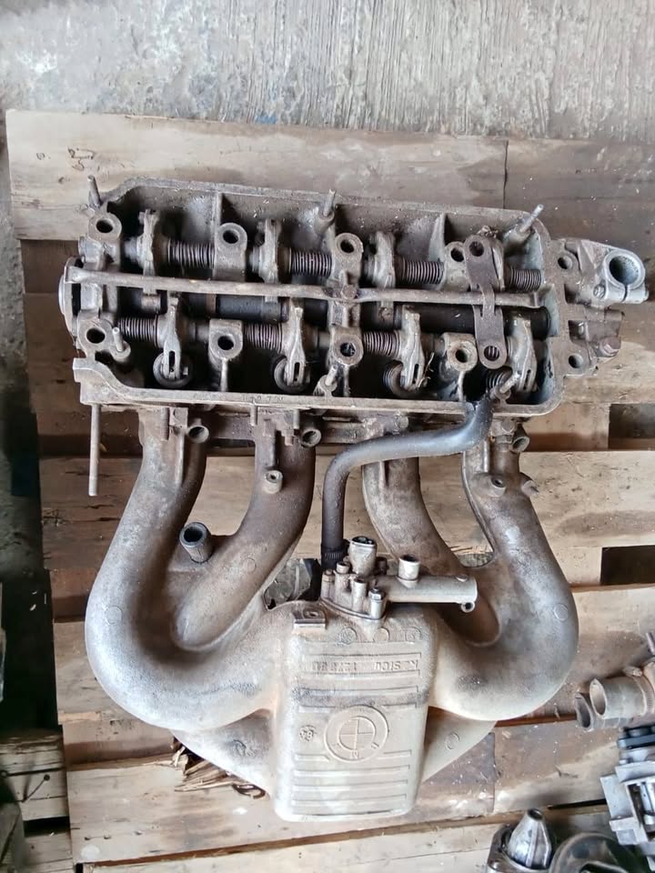 BMW E21 M10 intake manifold with head - Private Seller BMW E21 M10 intake manifold with head - Private Seller