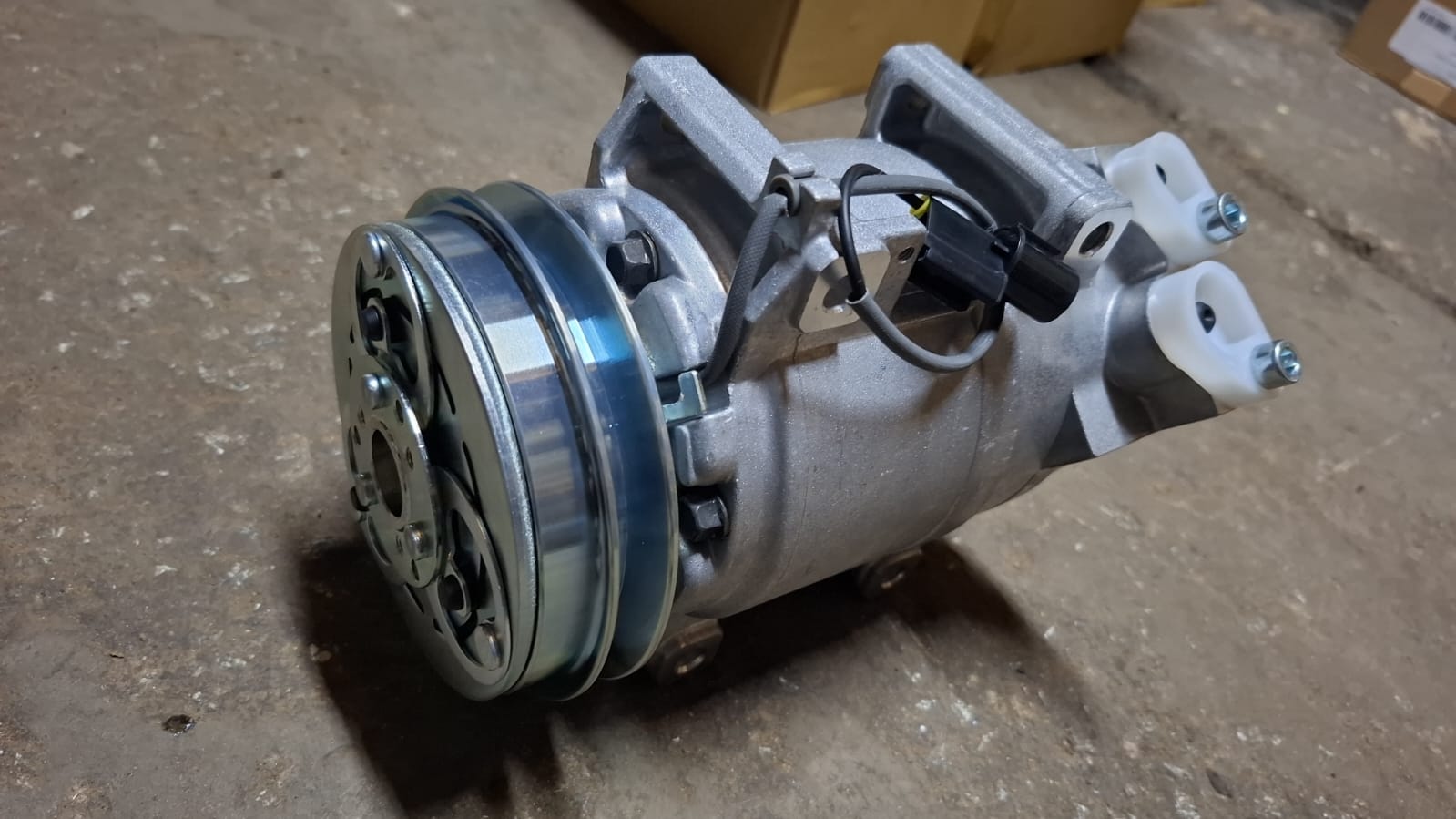 Mitsubishi Triton Pajero Sport 2.5 4D56 Aircon Pump for Sale