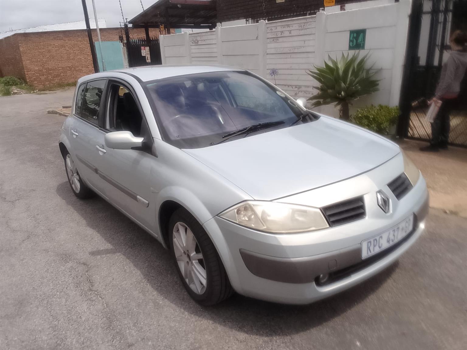 Used 2004 Renault Megane Mégane 2.0 Dynamique+ 5-door - Private Seller Used 2004 Renault Megane Mégane 2.0 Dynamique+ 5-door - Private Seller