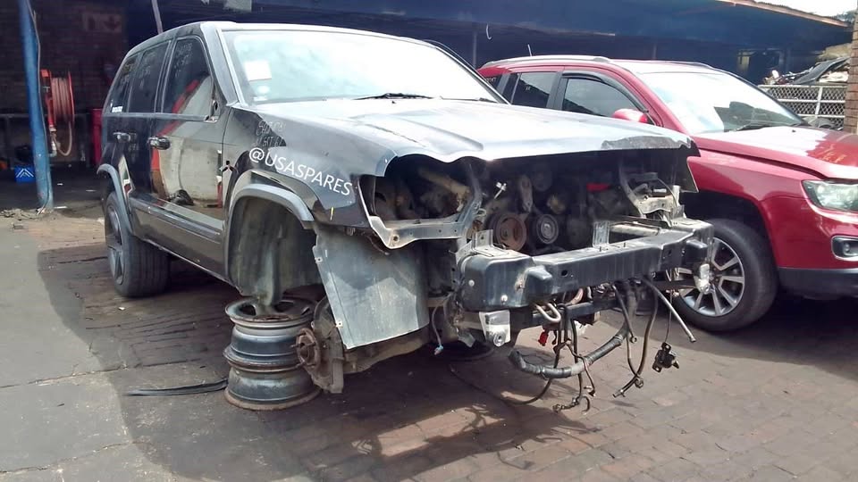 JEEP GRAND CHEROKEE 6.1 SRT8 STRIPPING FOR SPARES AT USA SPARES - Private Seller JEEP GRAND CHEROKEE 6.1 SRT8 STRIPPING FOR SPARES AT USA SPARES - Private Seller