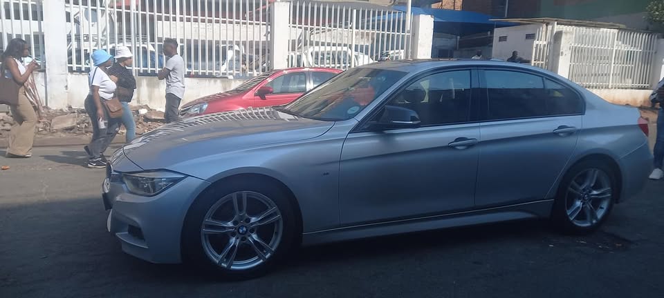 BMW 320i 2016 MODEL, AUTOMATIC TRANSMISSION, 102000KM, USED , ACCIDENT FREE,