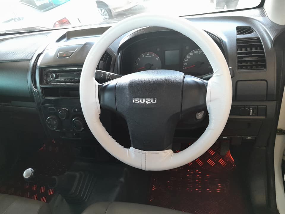 2015 ISUZU KB250 2.5 SINGLE CAB 4X2 MANUAL