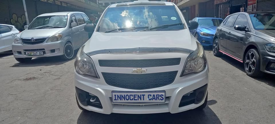 2017 CHEVROLET UTILITY BAKKIE 1.4 MANUAL TRANSMISSION, WHITE COLOUR, 80000KM