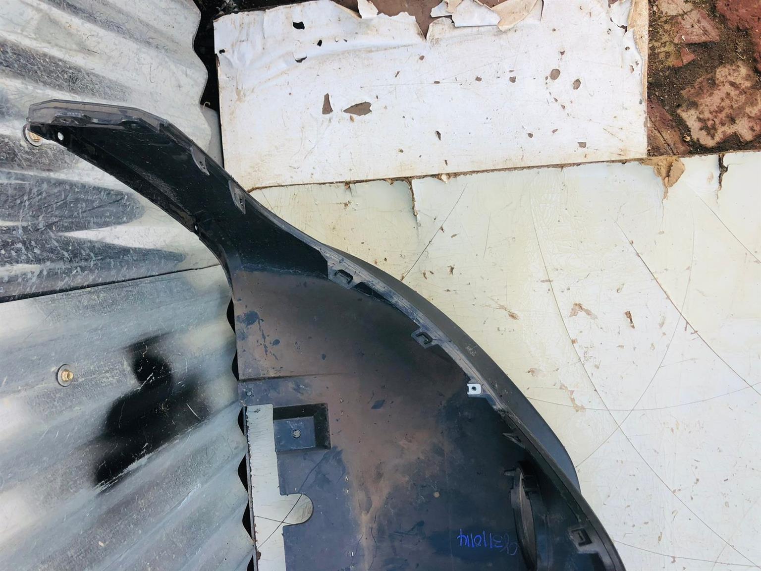 Jeep Renegade front lower bumper/guard Limited - Private Seller Jeep Renegade front lower bumper/guard Limited - Private Seller