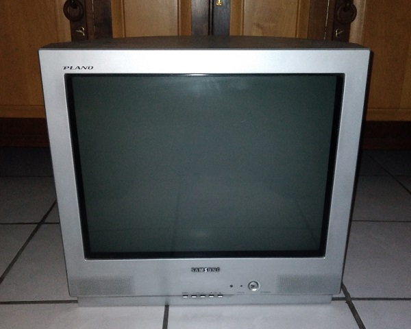 SAMSUNG PLANO TV
