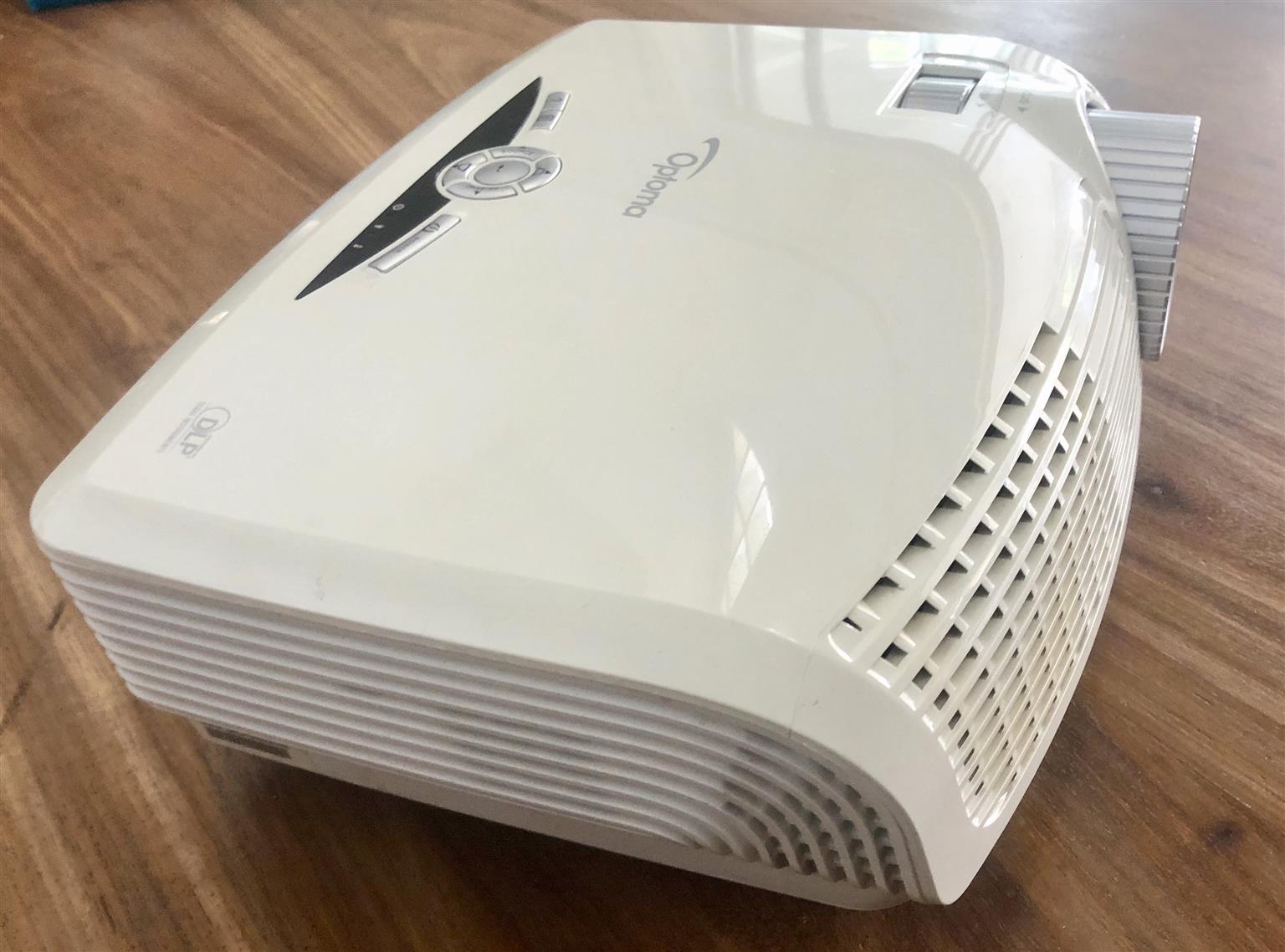Optoma HD cinema projector