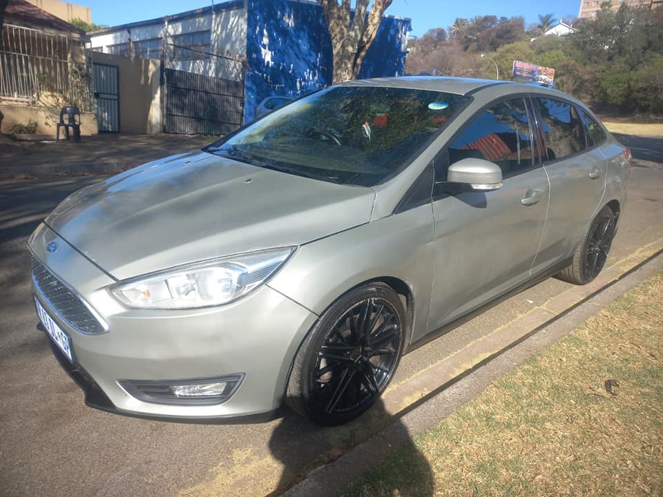 2017 FORD FOCUS SEDAN 1.0 ENGINEPETROL, MANUAL,87000KMS, SILVER COLOR