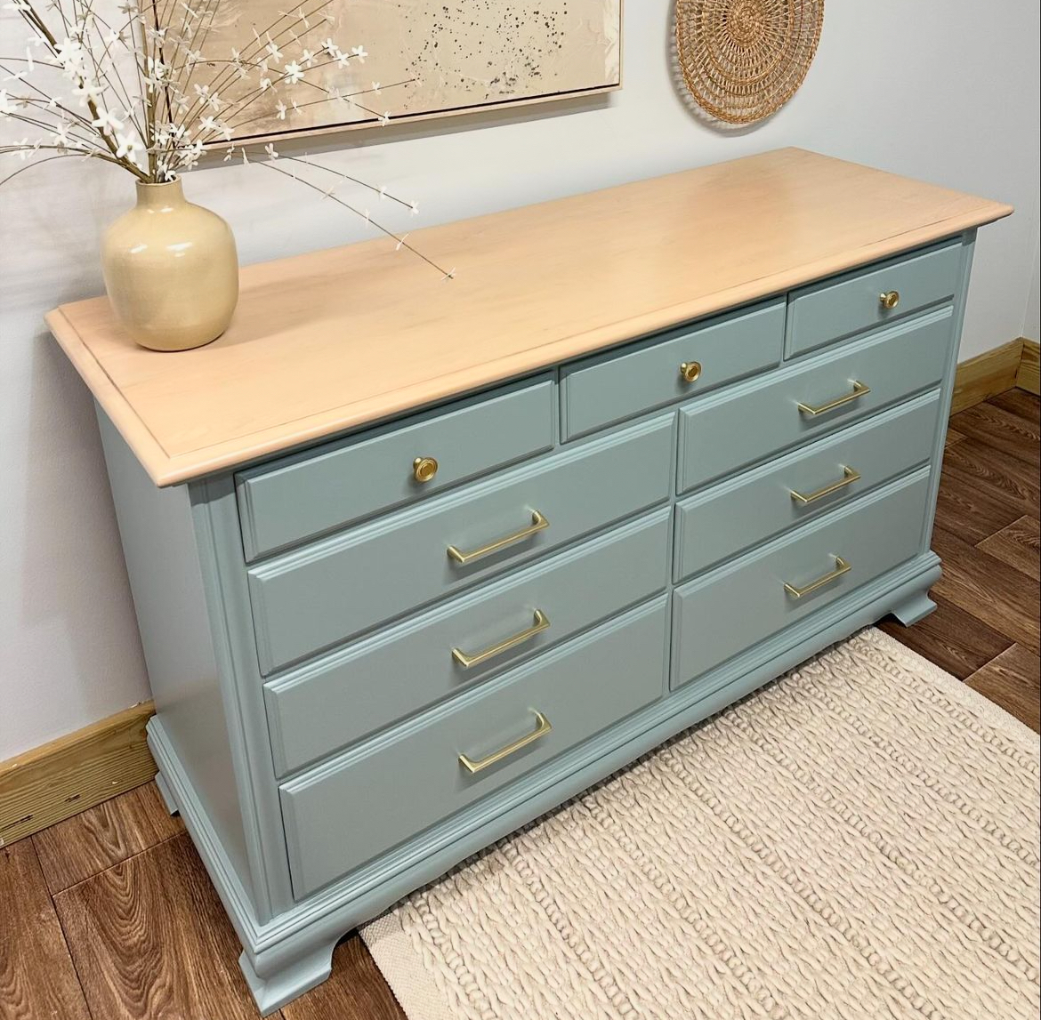 Benjamin Moore Top Wood Dresser