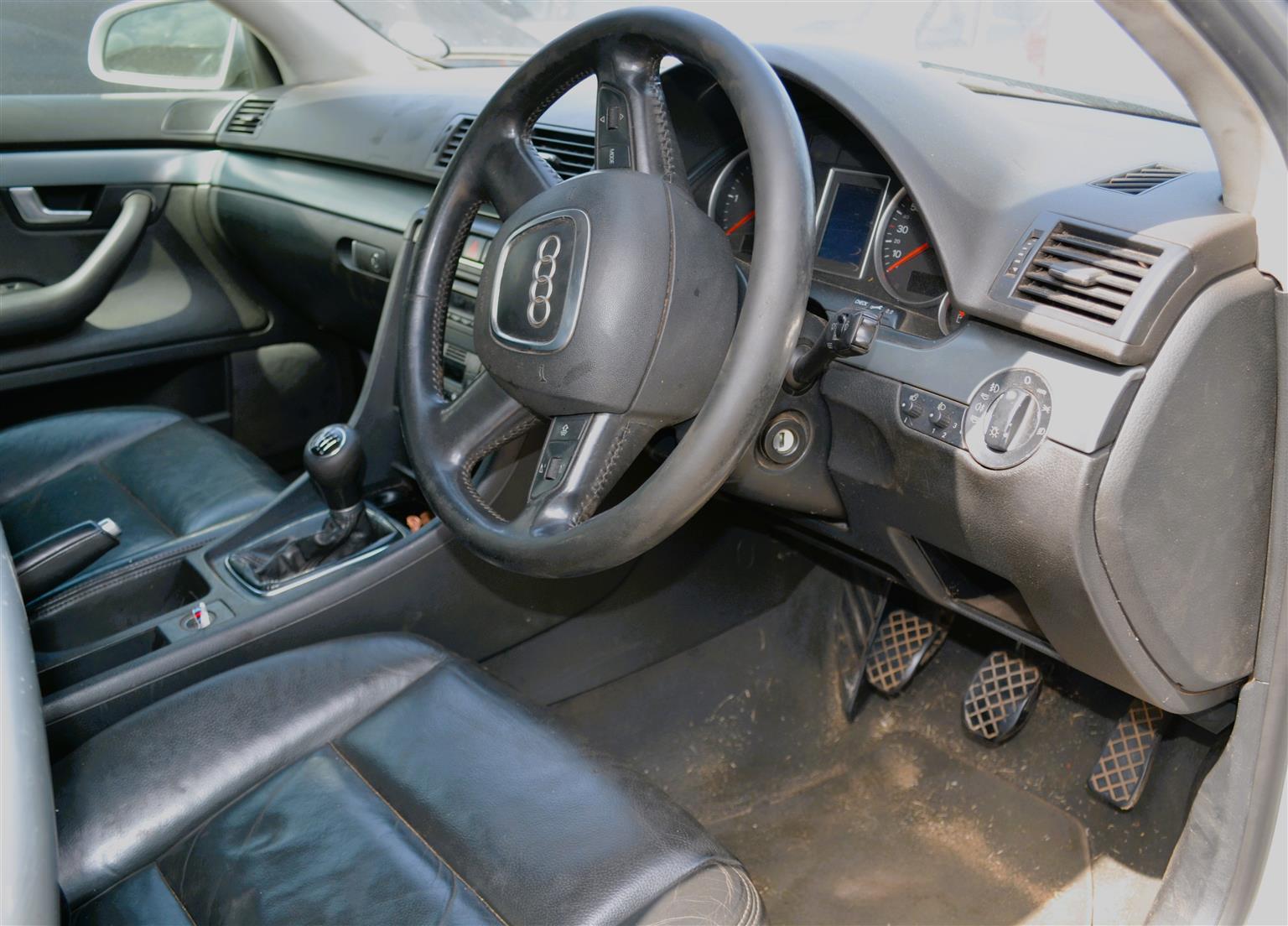 2005 Audi A4 B7 2.0 TDI - Stripping for Spares