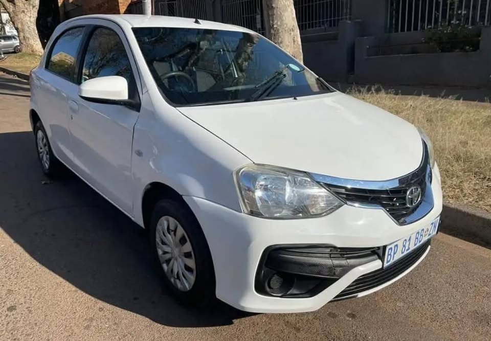 2019 TOYOTA ETIOS HATCHBACK 1.5 MANUAL TRANSMISSION IN EXCELLENT CONDITION
