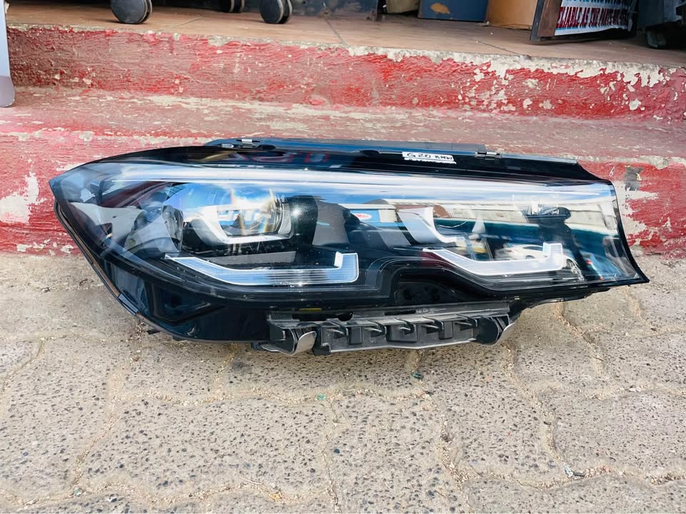 BMW 3 series G20 headlight 2019/22 - Private Seller BMW 3 series G20 headlight 2019/22 - Private Seller