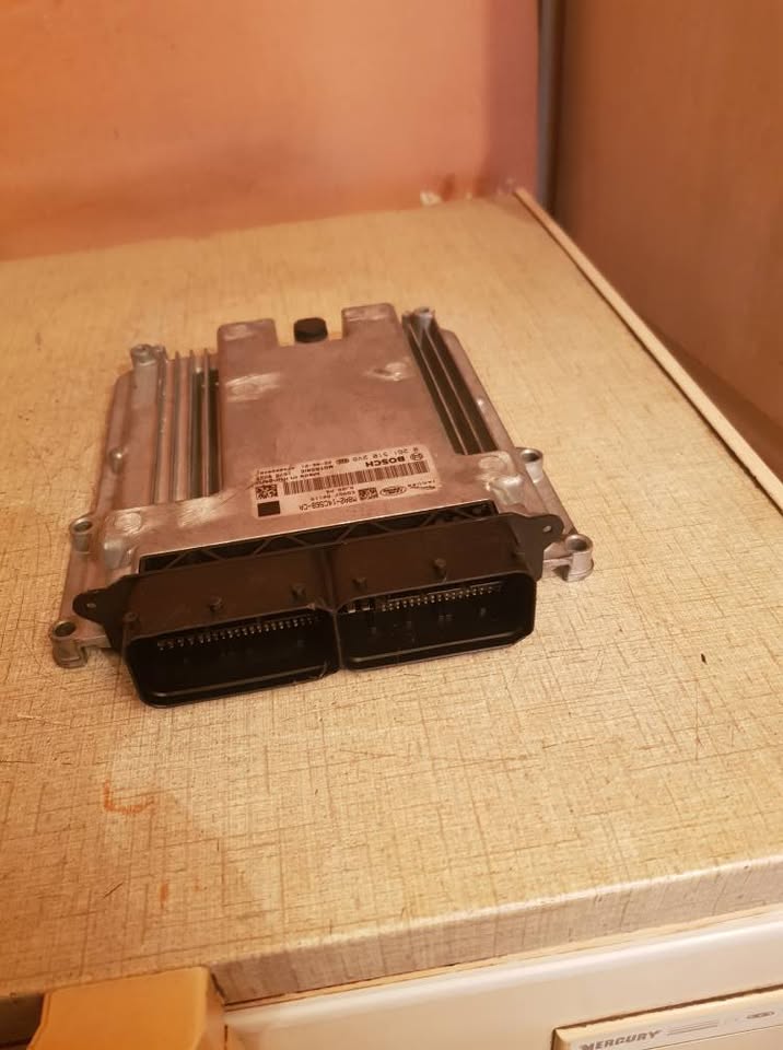 LAND ROVER OR JAGUAR COMPUTER BOX FORSALE