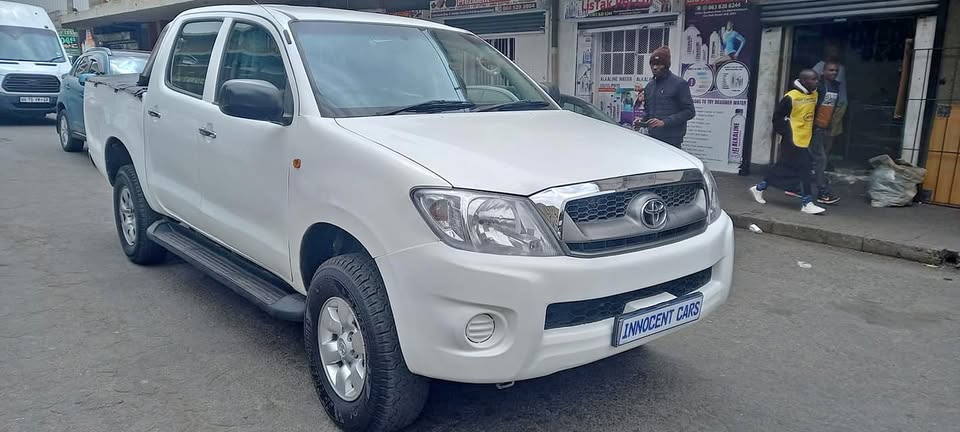 2008 TOYOTA HILUX 2.5D 4×4 MANUAL TRANSMISSION WHITE COLOUR DOUBLE CAB