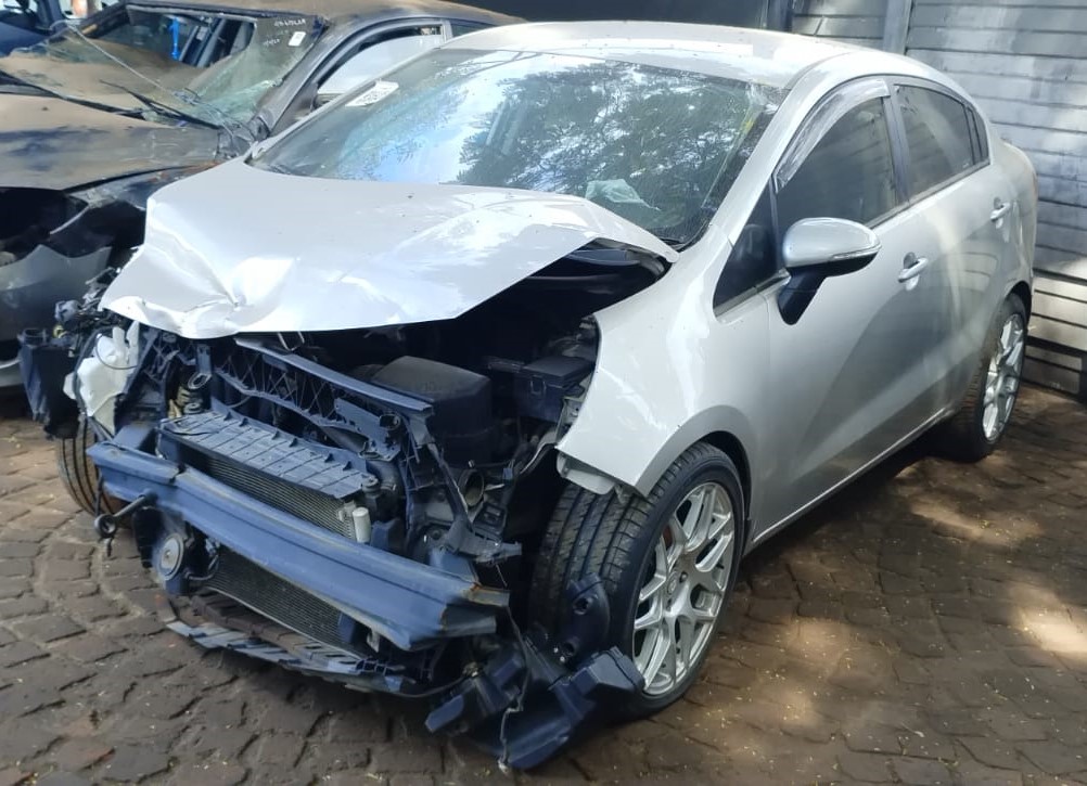 KIA RIO 2015 MANUAL PETROL – STRIPPING FOR SPARES - Private Seller KIA RIO 2015 MANUAL PETROL – STRIPPING FOR SPARES - Private Seller