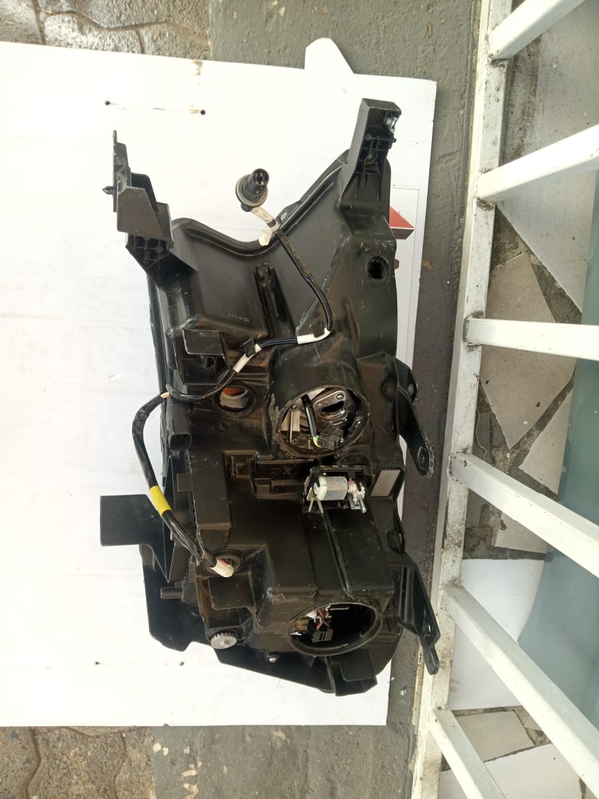 2016-2020 FORD RANGER T7 RIGHT SIDE HEADLIGHT FOR SALE - Private Seller 2016-2020 FORD RANGER T7 RIGHT SIDE HEADLIGHT FOR SALE - Private Seller