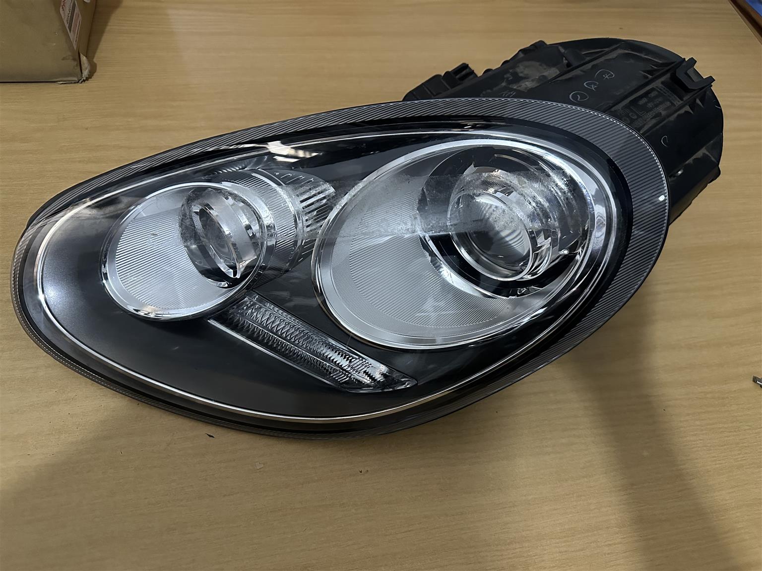 Porsche Cayman Boxster 987 Headlight - Private Seller Porsche Cayman Boxster 987 Headlight - Private Seller