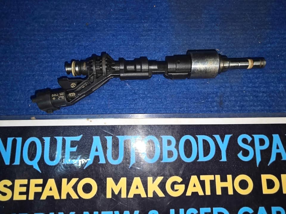 Land Rover / Jaguar Fuel Injector - Private Seller Land Rover / Jaguar Fuel Injector - Private Seller