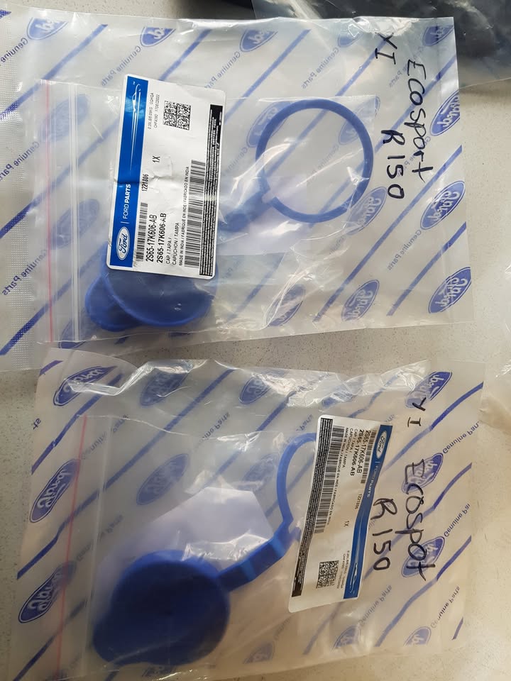 washer bottle caps Ford Ecosport and Fiestaa - Private Seller washer bottle caps Ford Ecosport and Fiestaa - Private Seller
