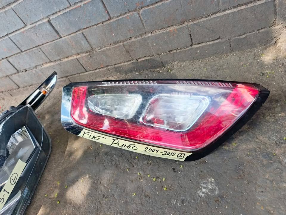 Fiat punto 2009-2012 taillight leftside - Private Seller Fiat punto 2009-2012 taillight leftside - Private Seller
