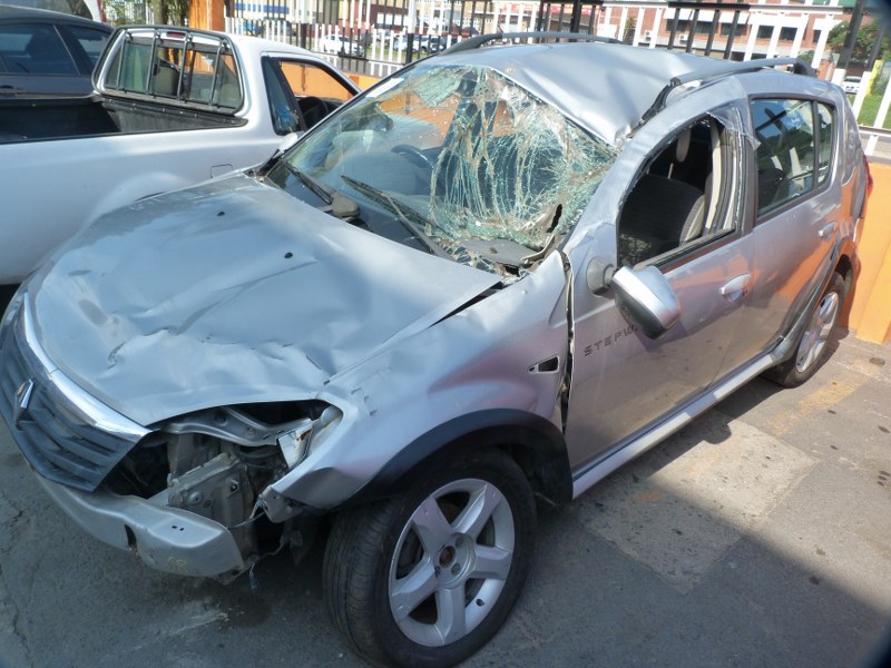 Renault Sandero 1.6 Stepway -2012 spares - Private Seller