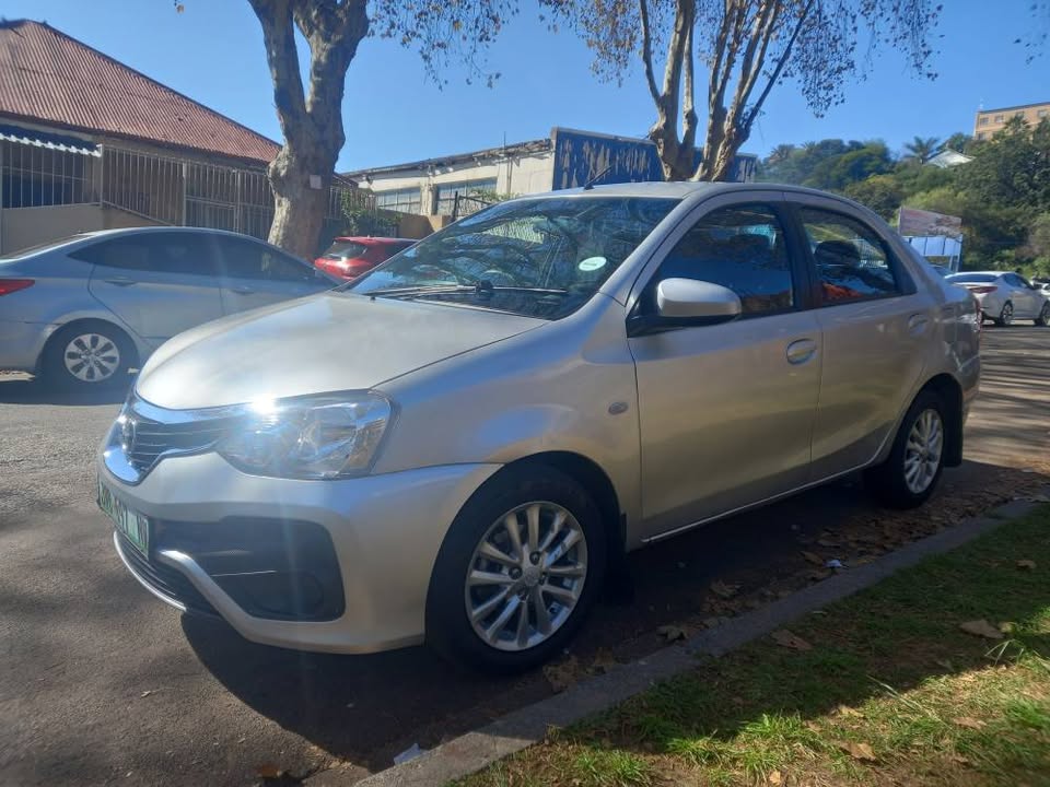 Toyota Etios Sedan 1.5 Sprint Petrol, Manual, Silver, 74000kms