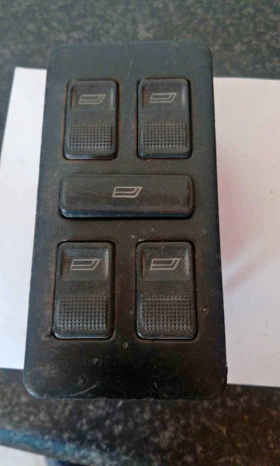 Audi window switch unit complete 500se or 400se 1989-1992 - Private Seller Audi window switch unit complete 500se or 400se 1989-1992 - Private Seller