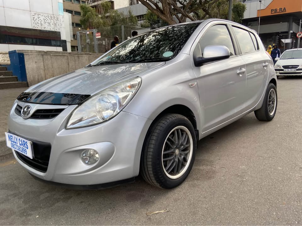 2011 Hyundai ikm Automatic