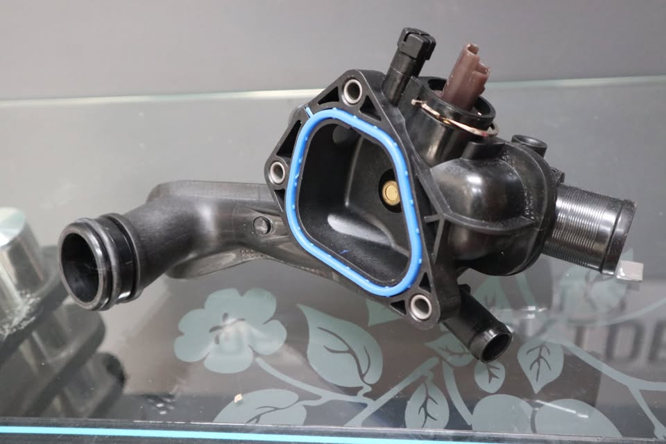 MINI COOPER R53 WATER HOUSING - Private Seller MINI COOPER R53 WATER HOUSING - Private Seller
