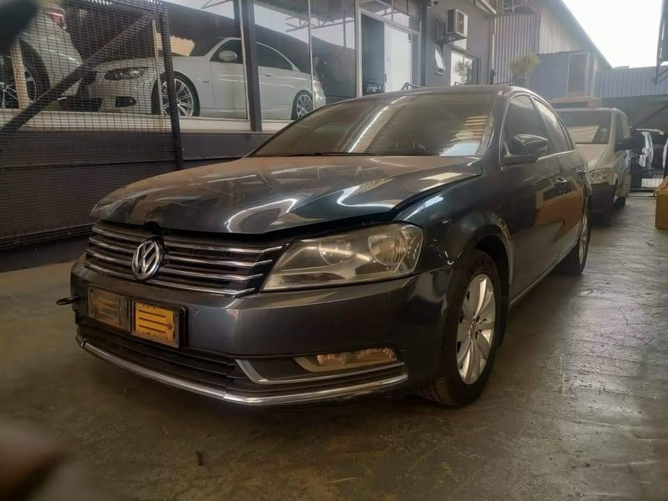 Vw passat 2013 stripping for spares
