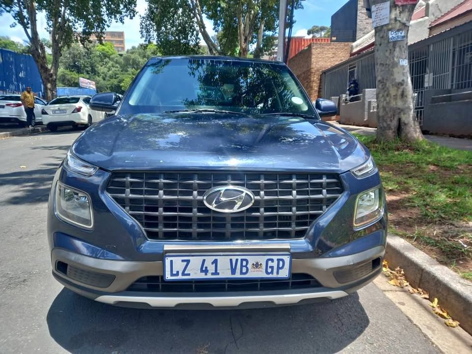 2021 HYUNDAI VENUE 1.0T Petrol, Automatic. . Service book. Call Innocent  Grey Color,