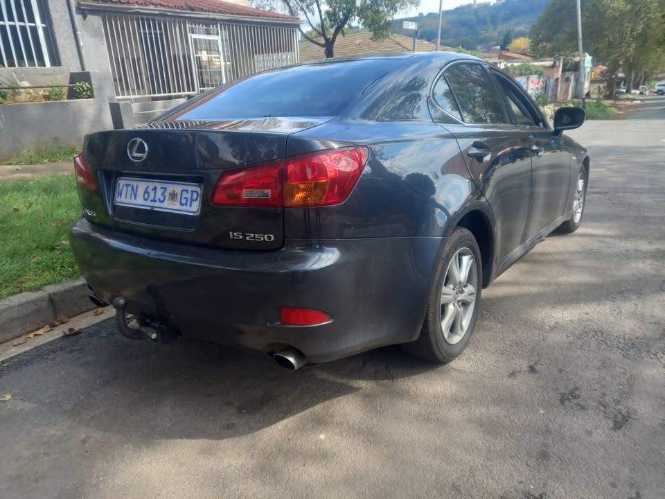 2008 LEXUS IS250 PETROL, AUTOMATIC, GREY, SERVICE BOOK, LEATHER SEATS