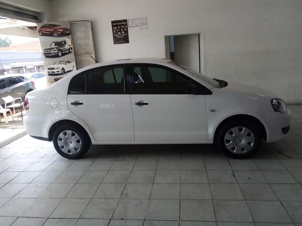 2012 VW POLO VIVO 1.4 TRENDLINE , SEDAN 106 000km WHITE AUTOMATIC SPAREKEY