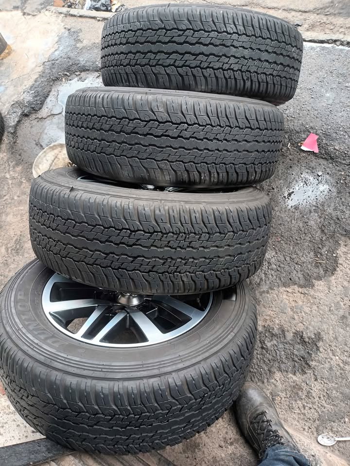 18inch Toyota mags and tyres - Private Seller 18inch Toyota mags and tyres - Private Seller