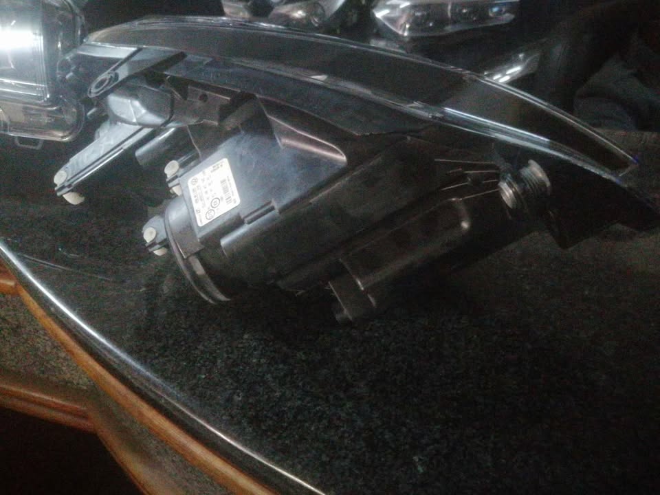 Vw polo vivo headlights