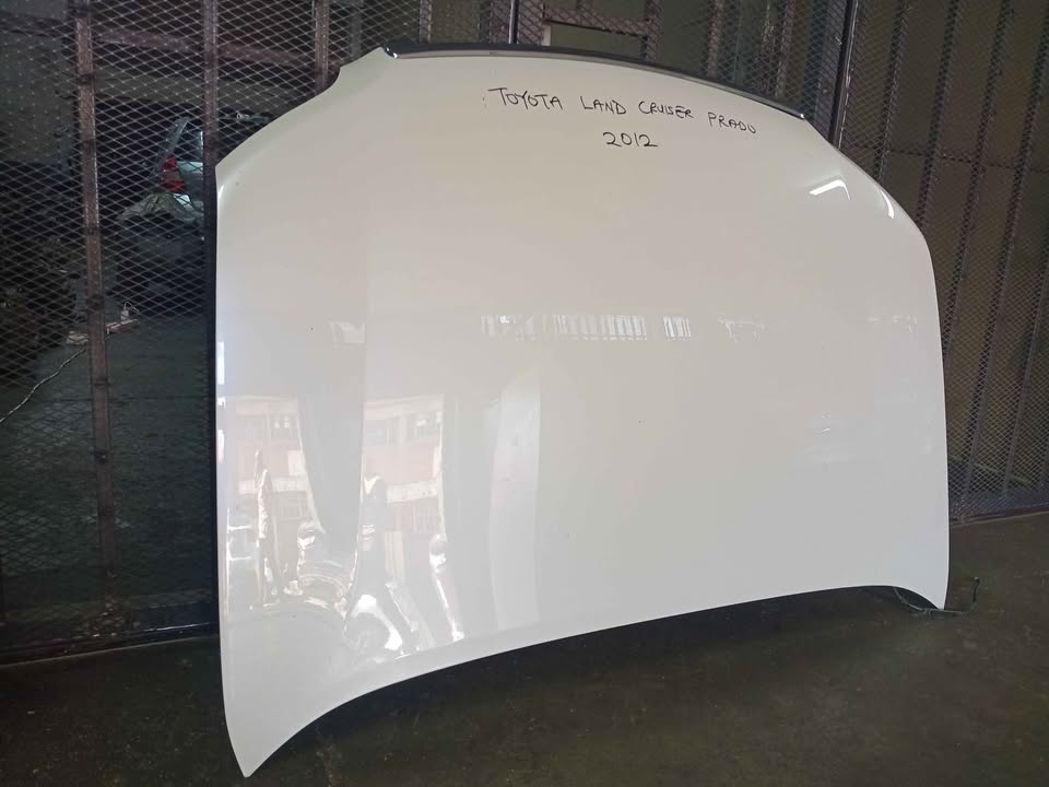 Toyota land cruiser Prado bonnet 2012 - Private Seller Toyota land cruiser Prado bonnet 2012 - Private Seller