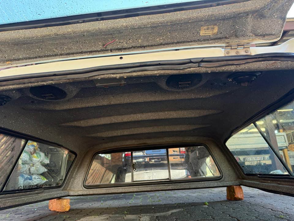 CANOPY 2015 FORD RANGER  King Cab - Private Seller