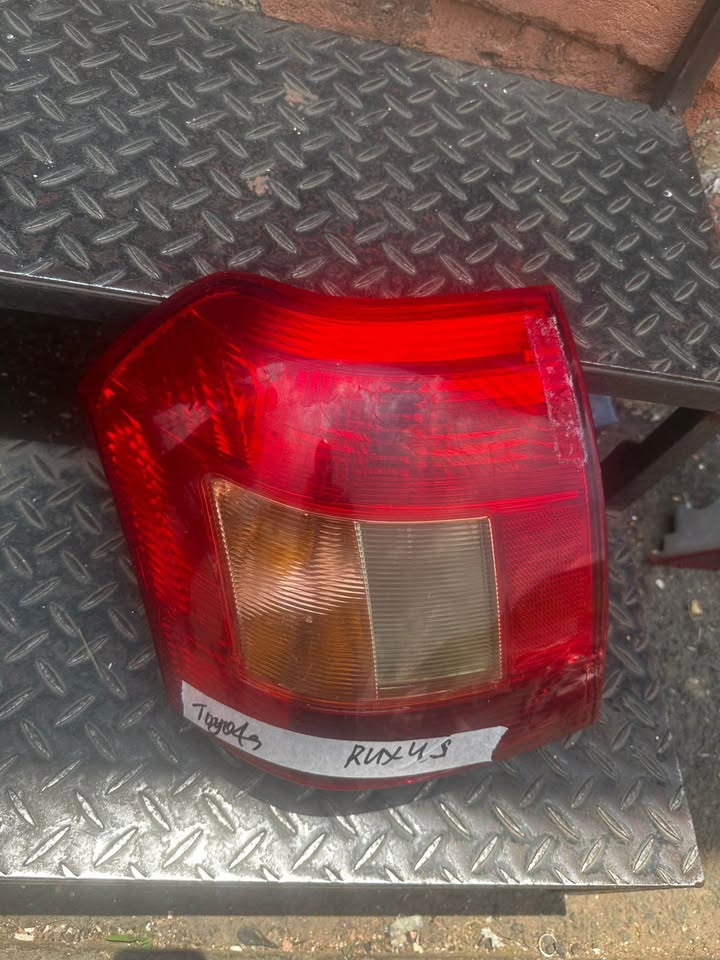 Toyota RUNX taillight - Private Seller