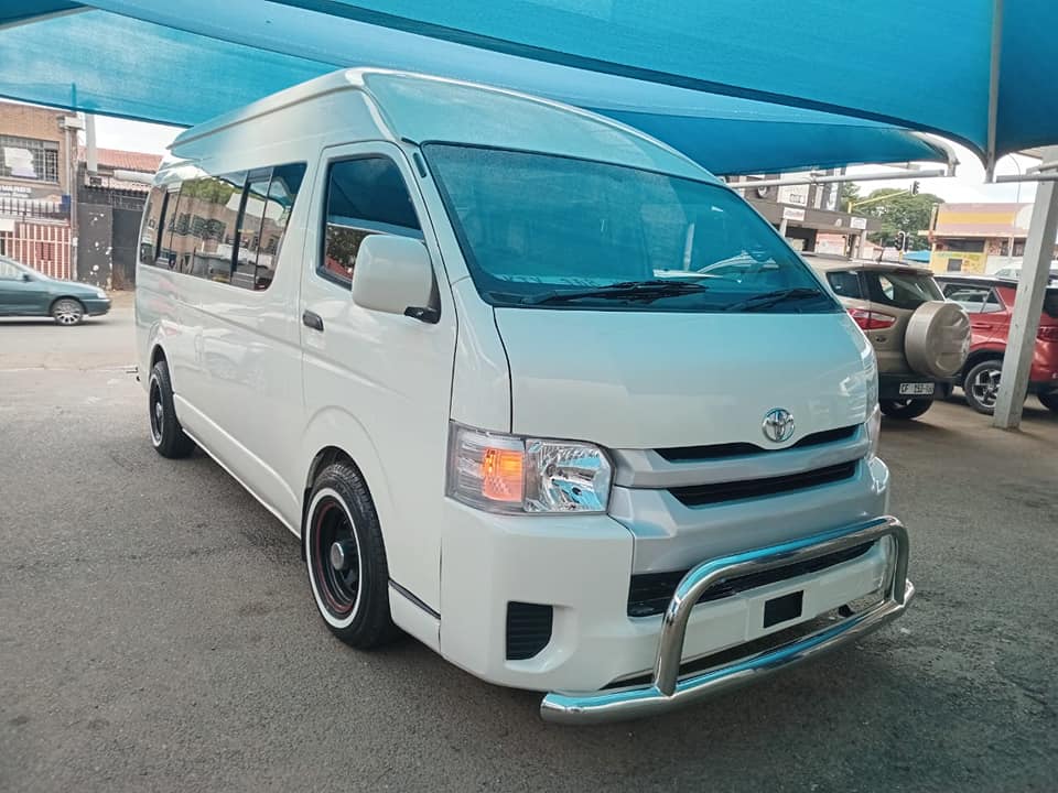 2021 TOYOTA QUANTUM 2.5 MANUAL 16SEATER