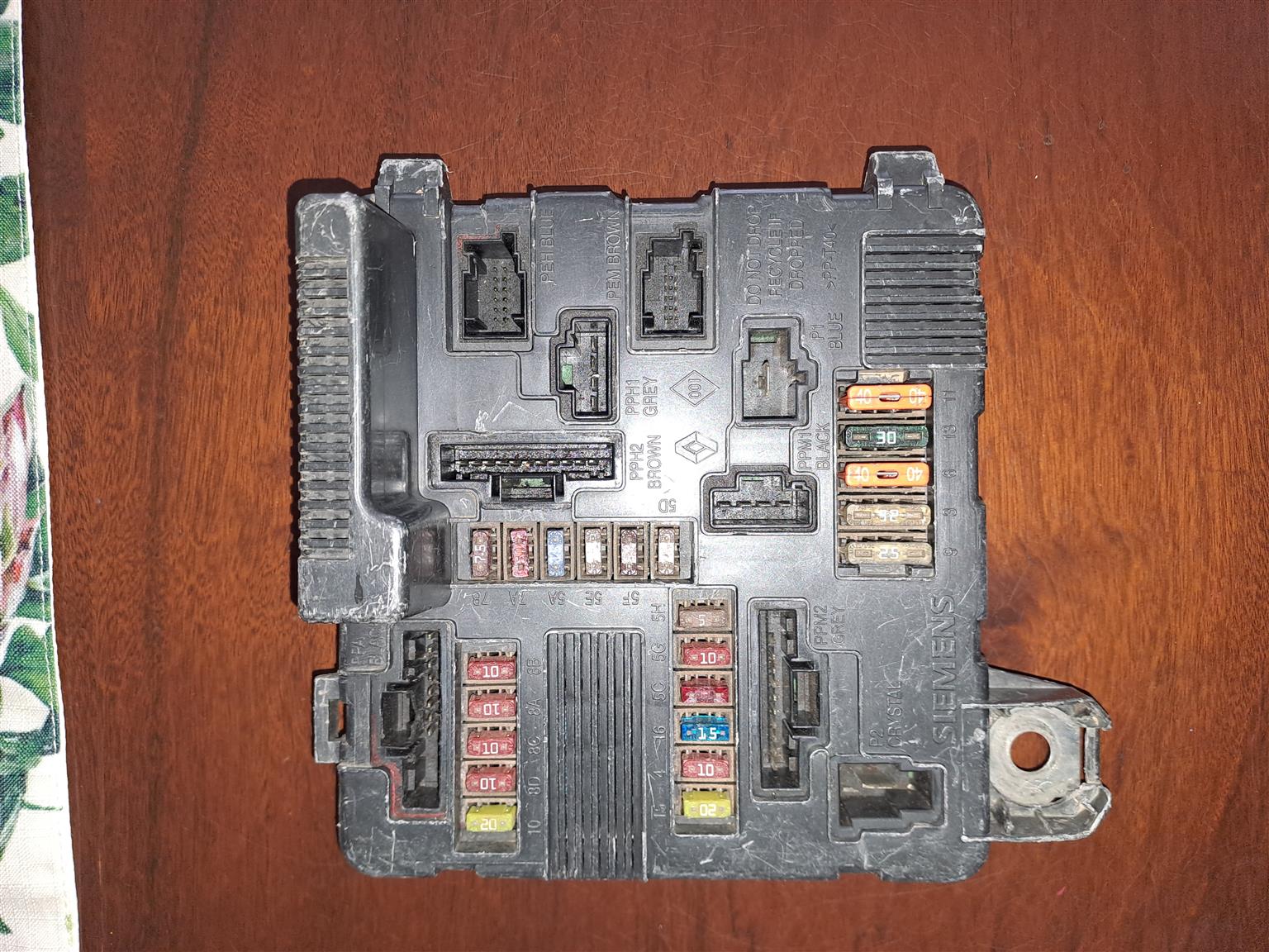 renault scenic 2 fuse box - Private Seller