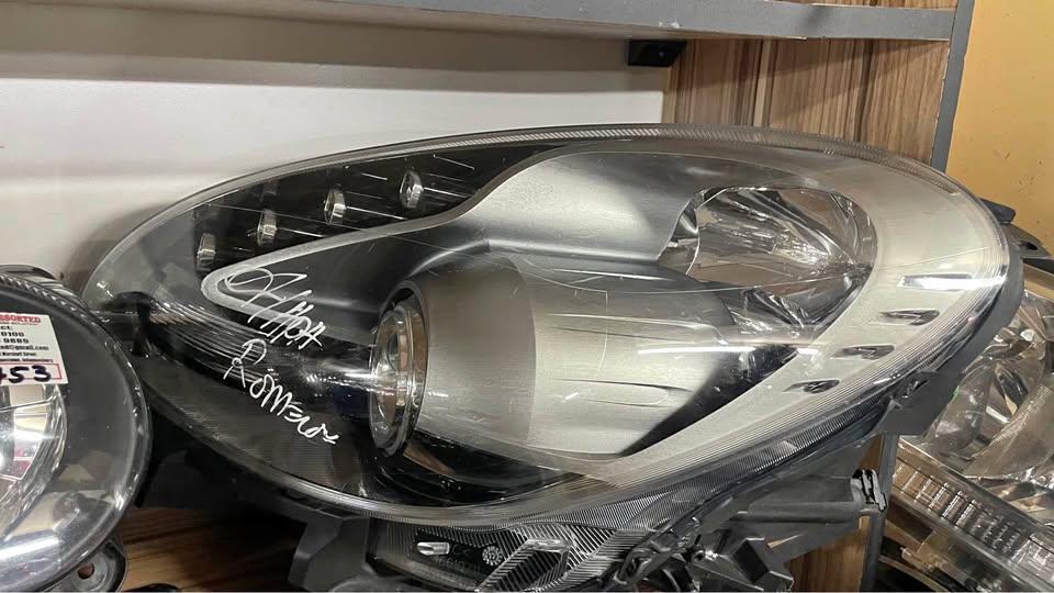Alfa Romeo Giulietta headlight - Private Seller Alfa Romeo Giulietta headlight - Private Seller