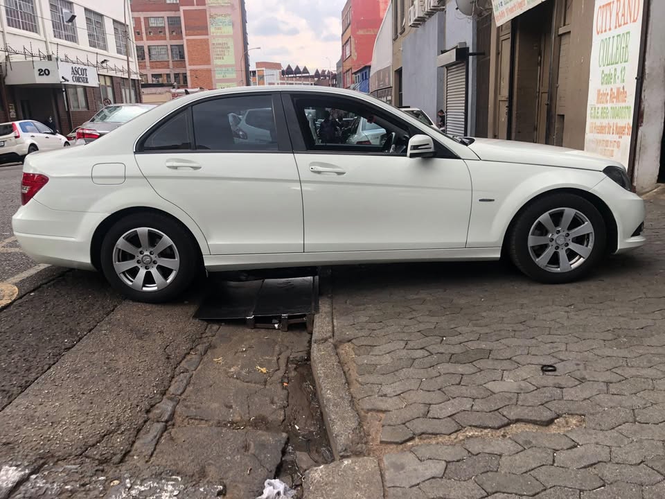 2011 Mercedes-Benz benz c180