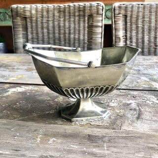Beautiful Antique Silver plated footed sugar / sweets or trinkets bowl. Beautiful Antique Silver plated footed sugar / sweets or trinkets bowl.