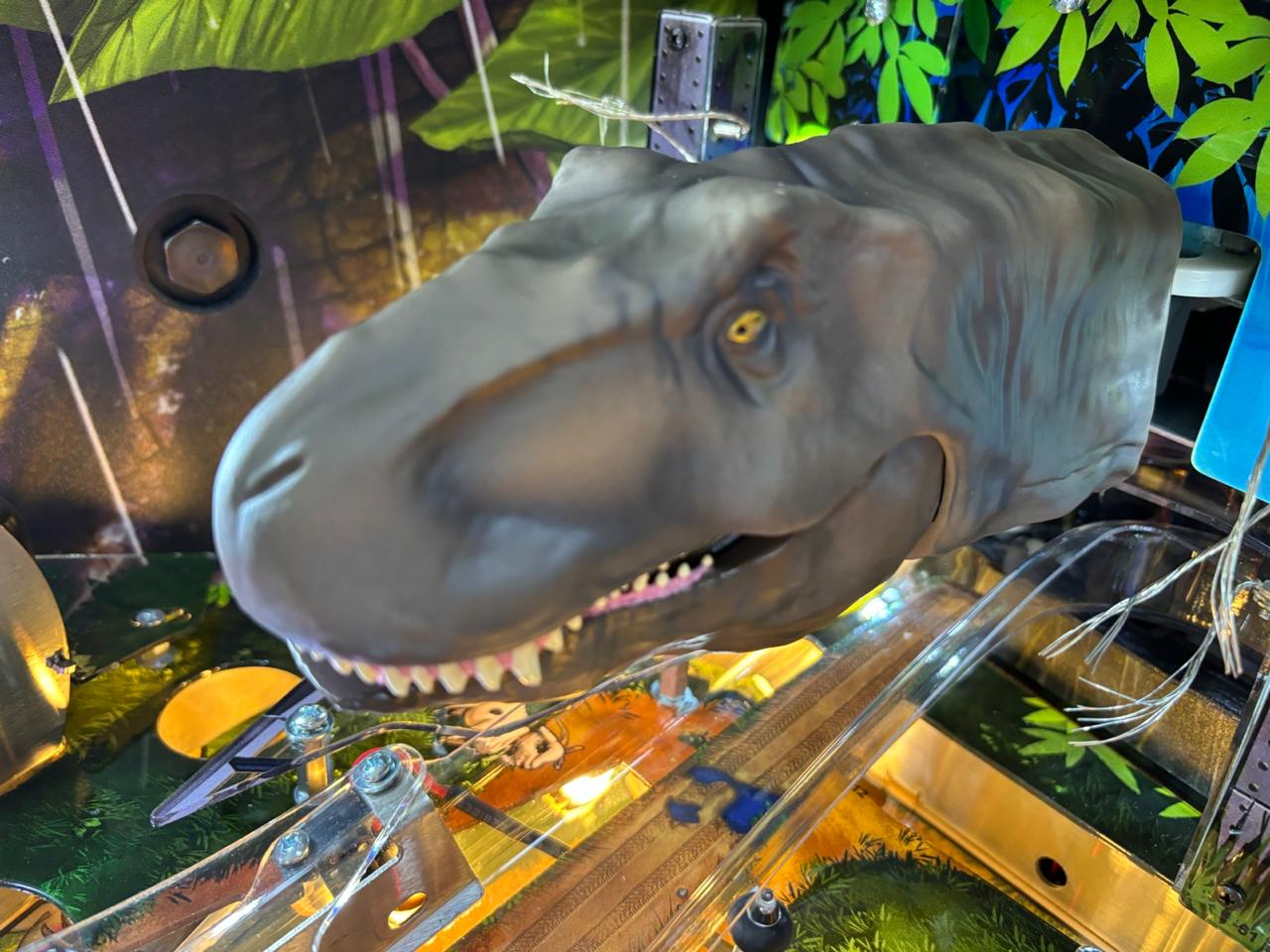 Jurassic Park Premium Edition Pinball Machine