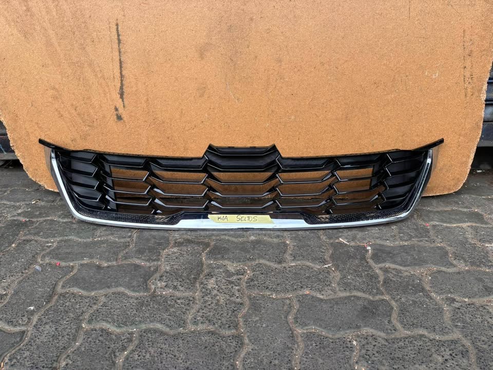 Kia Seltos Grill - Private Seller Kia Seltos Grill - Private Seller